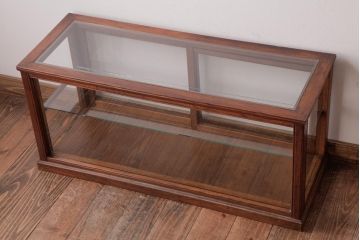 アンティーク家具　昭和初期　ケヤキ材　シンプルながらも高級感漂うロータイプのガラスケース(ショーケース、店舗什器)