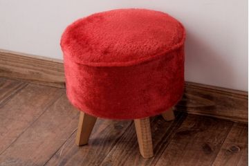 ヴィンテージ家具　ビンテージ　差し色にぴったりの赤いフェイクファースツール(椅子、チェア)