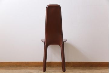 ヴィンテージ家具　イタリアビンテージ　本革　エレガントな雰囲気漂うレザーチェア(ダイニングチェア)