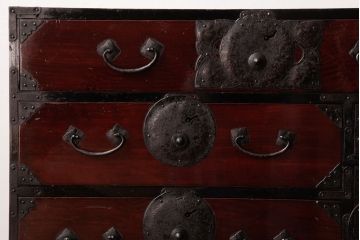 アンティーク家具　和製アンティーク　木地呂塗り　漆の光沢が美しい仙台小箪笥(時代箪笥、和タンス)