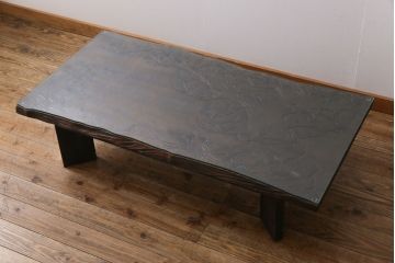 中古　伝統工芸軽井沢彫り　特注品　天板栃の木一枚板　梅の大木が目を引く座卓(ローテーブル)(定価約88万円)(R-032057)