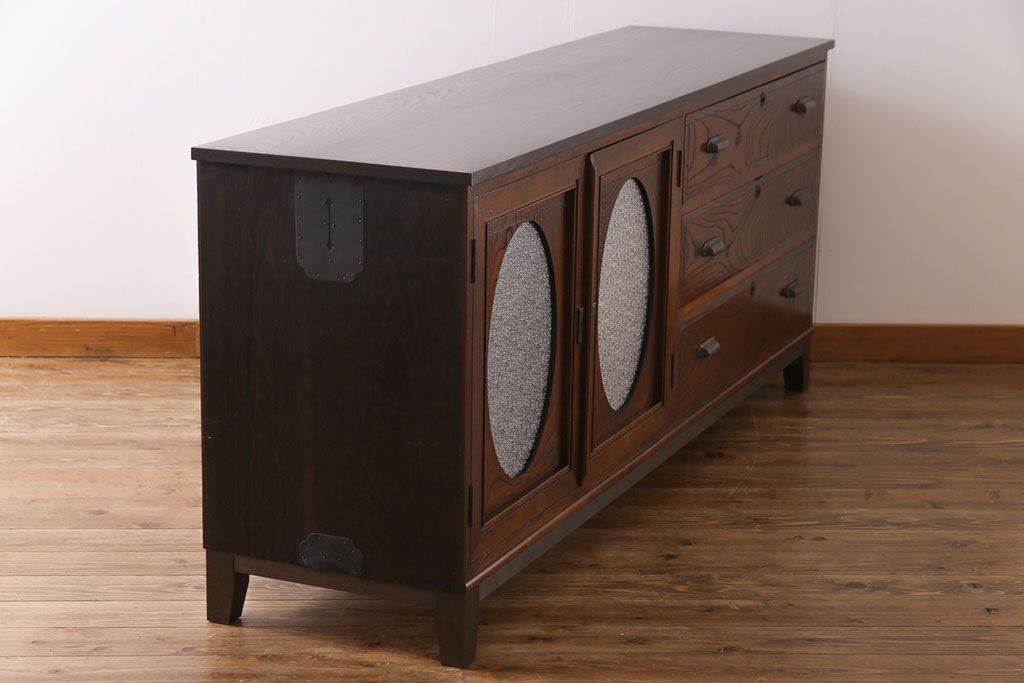 アンティーク家具　和製アンティーク　リメイク　脚付き　ケヤキの杢目が美しい上手物のローボード(ローチェスト、リビングボード)