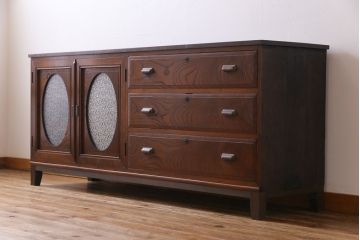 アンティーク家具　和製アンティーク　リメイク　脚付き　ケヤキの杢目が美しい上手物のローボード(ローチェスト、リビングボード)