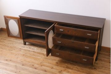 アンティーク家具　和製アンティーク　リメイク　脚付き　ケヤキの杢目が美しい上手物のローボード(ローチェスト、リビングボード)