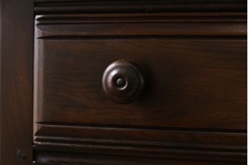 ヴィンテージ家具　イギリスビンテージ　ERCOL(アーコール)　Old Colonial(オールドコロニアル)　気品と風格が漂うカップボード(本棚、ブックシェルフ、食器棚)
