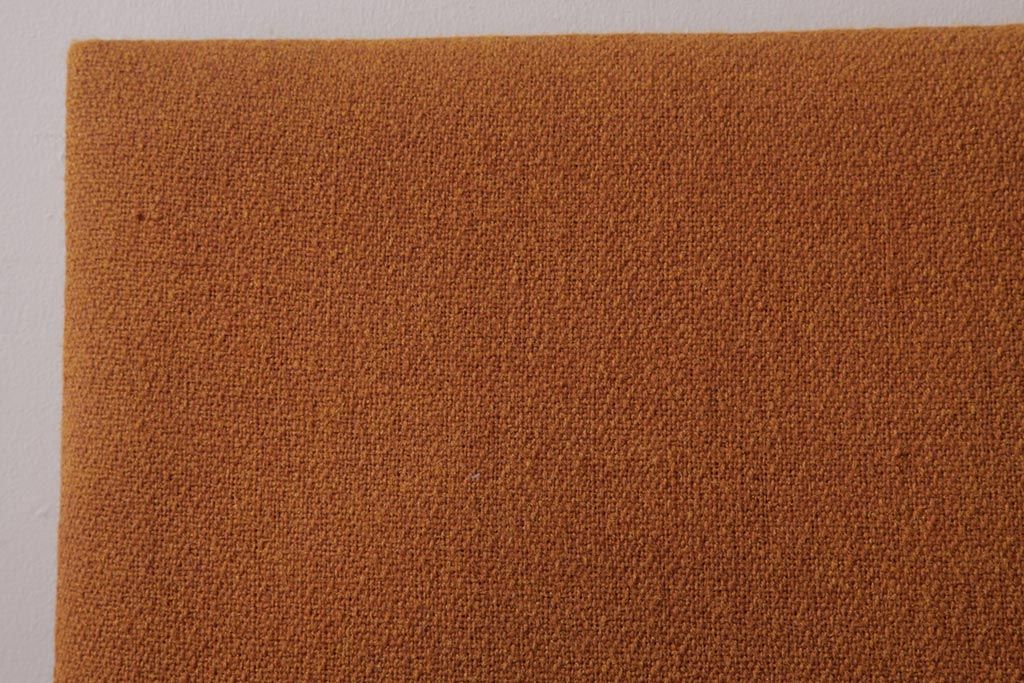 ヴィンテージ家具　北欧ビンテージ　ビーチ材　明るい木色が柔らかな雰囲気の1人掛けソファ(アームチェア)(1)