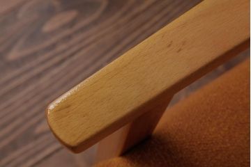 ヴィンテージ家具　北欧ビンテージ　ビーチ材　明るい木色が柔らかな雰囲気の1人掛けソファ(アームチェア)(1)