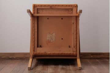 ヴィンテージ家具　北欧ビンテージ　ビーチ材　明るい木色が柔らかな雰囲気の1人掛けソファ(アームチェア)(1)