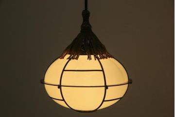 和製アンティーク　戦前　銅巻き　珍しいデザインのタッセル(飾り房)付き天井照明(吊り照明、電笠、シェード)