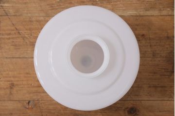 大正昭和初期　シンプルな乳白ガラスのペンダントライト(吊り下げ照明・天井照明)(1)