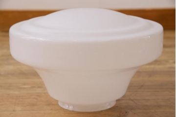 大正昭和初期　戦前　柔らかな印象の乳白色のガラス天井照明(吊り下げ照明、電笠)