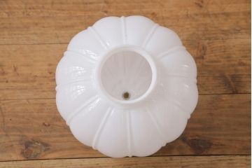 昭和レトロ　タッセル(飾り房)付き　提灯のような形が魅力的な天井照明(吊り下げ照明、電笠)(1)