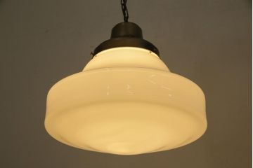 大正昭和初期　ユニークなシルエットが目を引くペンダントライト(天井照明)
