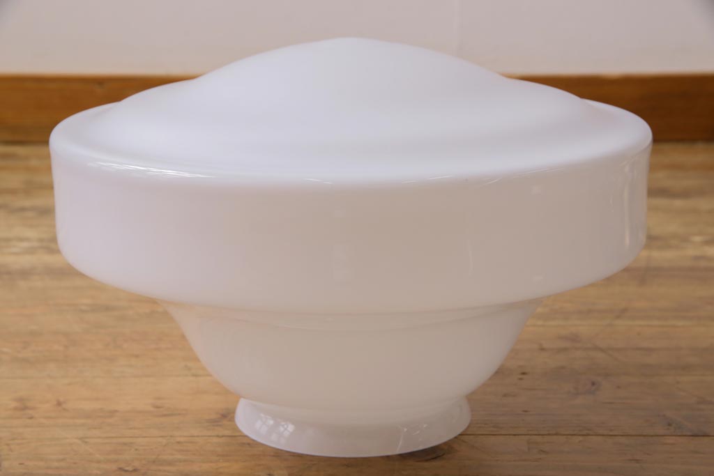 大正昭和初期　ユニークなシルエットが目を引くペンダントライト(天井照明)