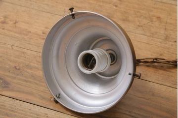 大正昭和初期　ユニークなシルエットが目を引くペンダントライト(天井照明)