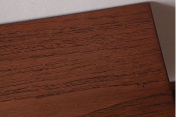 ヴィンテージ家具　北欧ビンテージ　チーク材　落ち着いた雰囲気漂うサイドチェスト(ローチェスト、引き出し)