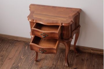 中古　イタリア　cav.a.brogiato　高級感あふれるナイトテーブル(コンソールテーブル、サイドテーブル)