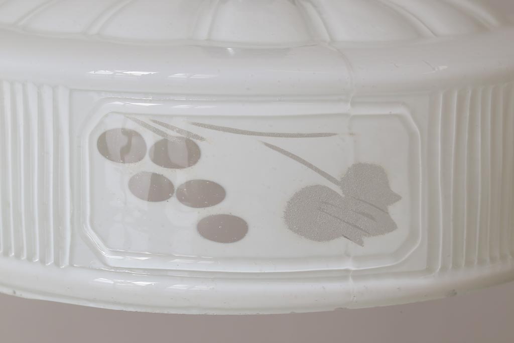 昭和レトロ　戦前　透かし柄が情緒溢れるシェード(天井照明、ペンダントライト)