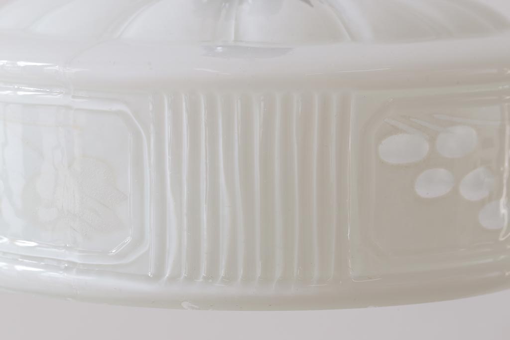 昭和レトロ　戦前　透かし柄が情緒溢れるシェード(天井照明、ペンダントライト)