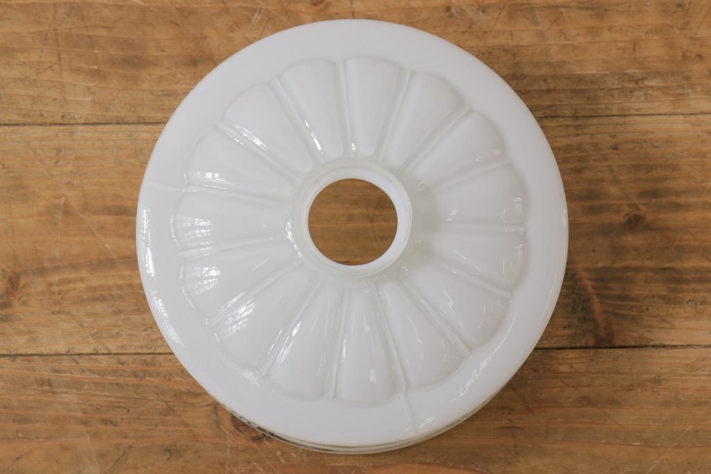 昭和レトロ　戦前　透かし柄が情緒溢れるシェード(天井照明、ペンダントライト)