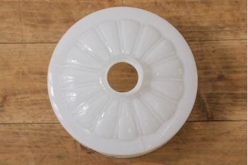 昭和レトロ　戦前　透かし柄が情緒溢れるシェード(天井照明、ペンダントライト)