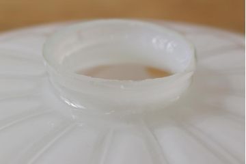 昭和レトロ　戦前　透かし柄が情緒溢れるシェード(天井照明、ペンダントライト)