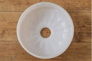 昭和レトロ　戦前　透かし柄が情緒溢れるシェード(天井照明、ペンダントライト)