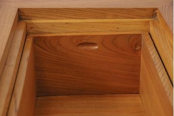 アンティーク雑貨　中古　総ケヤキ材　四尺　杢目が美しい関西火鉢(長火鉢、囲炉裏、テーブル)