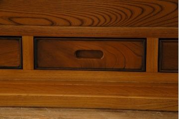 アンティーク雑貨　中古　総ケヤキ材　四尺　杢目が美しい関西火鉢(長火鉢、囲炉裏、テーブル)
