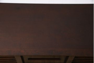 中古　北海道民芸家具　絶版品　モダンな雰囲気漂うシックなサイドボード(リビングボード、収納棚)