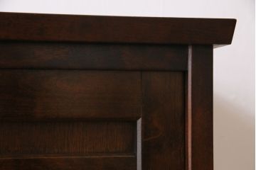 中古　北海道民芸家具　絶版品　モダンな雰囲気漂うシックなサイドボード(リビングボード、収納棚)