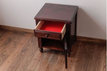 アンティーク雑貨　中古　神居民芸　和洋どちらの空間にも馴染むシックなナイトテーブル(ランプテーブル、飾り台)