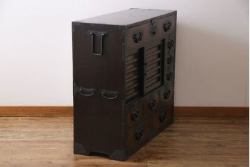 アンティーク家具　和製アンティーク　明治時代　前面ケヤキ材　品格と存在感を漂わせる松本帳場箪笥(時代箪笥、和タンス)