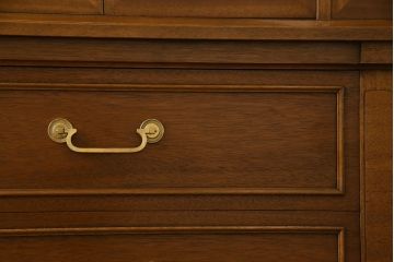 中古　DREXEL HERITAGE(ドレクセルヘリテイジ)　Triune(トライユン)　食器棚(カップボード、キャビネット)