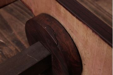 中古　伝統民芸家具　岩谷堂箪笥　厚みのある金具が立派な威厳のある車箪笥(小箪笥、チェスト)