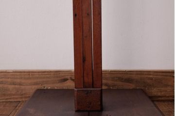 アンティーク雑貨　和製アンティーク　素朴な雰囲気漂う楠材の譜面台(ディスプレイ台)
