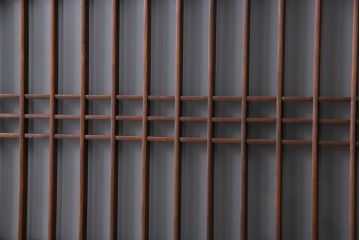 和製アンティーク　ペイント建具　モールガラス　色ガラス入り　モダンな雰囲気がお洒落な板戸2枚セット(建具、引き戸、ガラス戸)