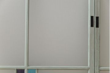 ペイント　色ガラス　爽やかな色合わせが目を惹くガラス窓(サッシ、引き戸、仕切り戸、建具)4枚組