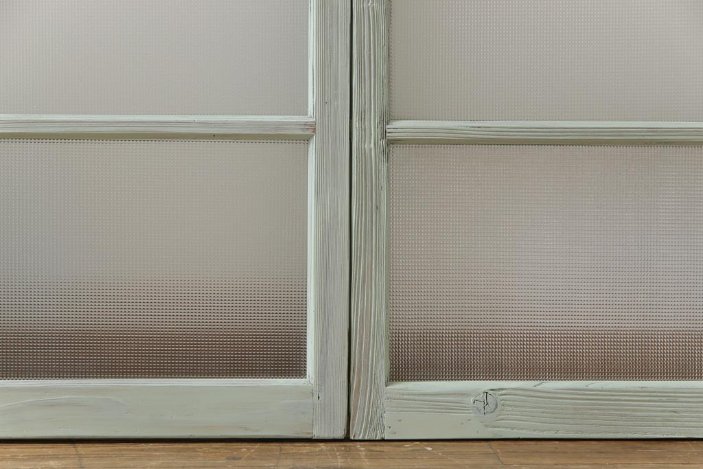 ペイント　色ガラス　爽やかな色合わせが目を惹くガラス窓(サッシ、引き戸、仕切り戸、建具)4枚組