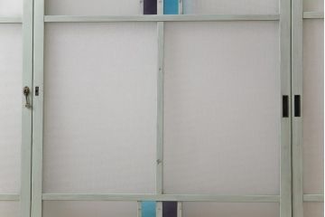 ペイント　色ガラス　爽やかな色合わせが目を惹くガラス窓(サッシ、引き戸、仕切り戸、建具)4枚組