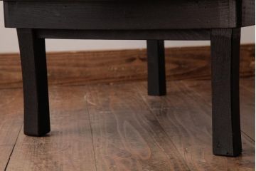 レトロ家具　栓材一枚板　濃い色味の脚がレトロな小振りの角ちゃぶ台(座卓、ローテーブル)