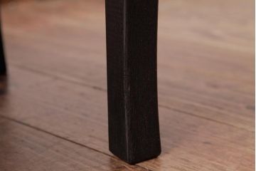レトロ家具　栓材一枚板　濃い色味の脚がレトロな小振りの角ちゃぶ台(座卓、ローテーブル)