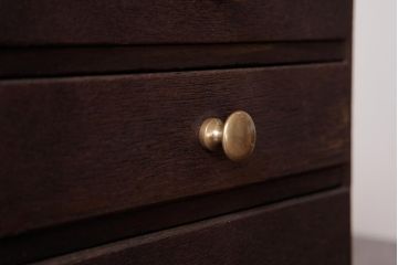 アンティーク雑貨　昭和レトロ　前板ナラ材　丸い取っ手が愛らしい小引き出し(小物収納、卓上収納)