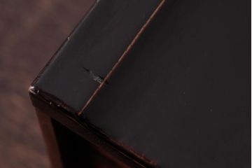 アンティーク家具　和製アンティーク　ケヤキ材　漆塗りが施された味わいのある小引き出し(小物入れ、卓上収納)