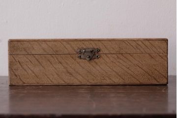アンティーク雑貨　昭和レトロ　ナラ材　素朴な風合いのシンプルな蓋付き小物入れ(収納箱、筆入れ)