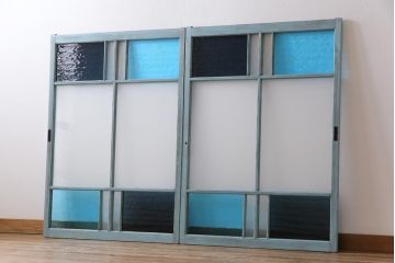 和製アンティーク　ペイント建具　色ガラス入り　レトロモダンな雰囲気がお洒落なガラス戸2枚セット(窓、建具)