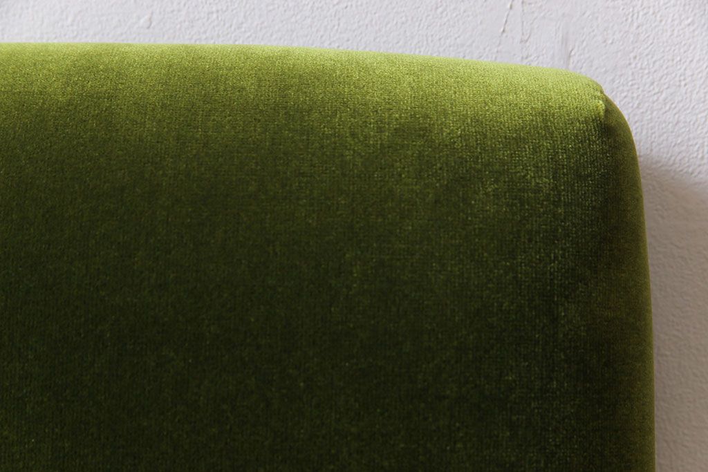 レトロ家具　昭和レトロ　厚みのある座面が可愛らしい1Pソファ(1人掛け、アームレスソファ、チェア、椅子)(2)