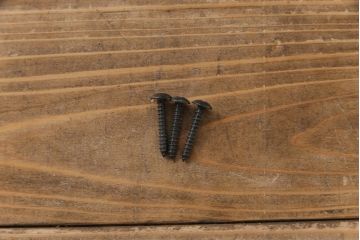 アンティーク家具　イギリスアンティーク　オーク材　シンプルな曲線の意匠が魅力のウォールラック(壁掛け飾り棚)