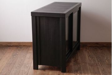 ペイント家具　大人の空間づくりにおすすめなマットカラーの戸棚(収納棚、リビングボード)