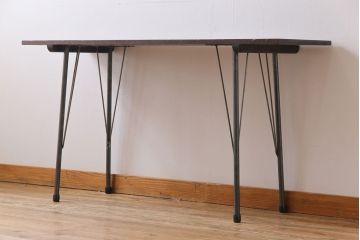 昭和レトロ　リメイク　栗材一枚板　古い木の質感が味わい深い鉄脚テーブル(コンソールテーブル、作業台)
